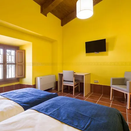 La Casona De Montealegre *