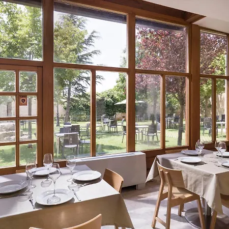 La Casona De Montealegre