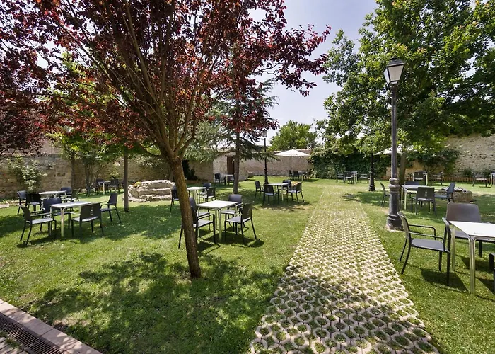 La Casona De Montealegre