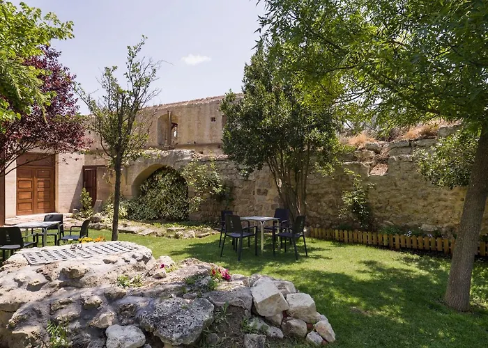 La Casona De Montealegre *